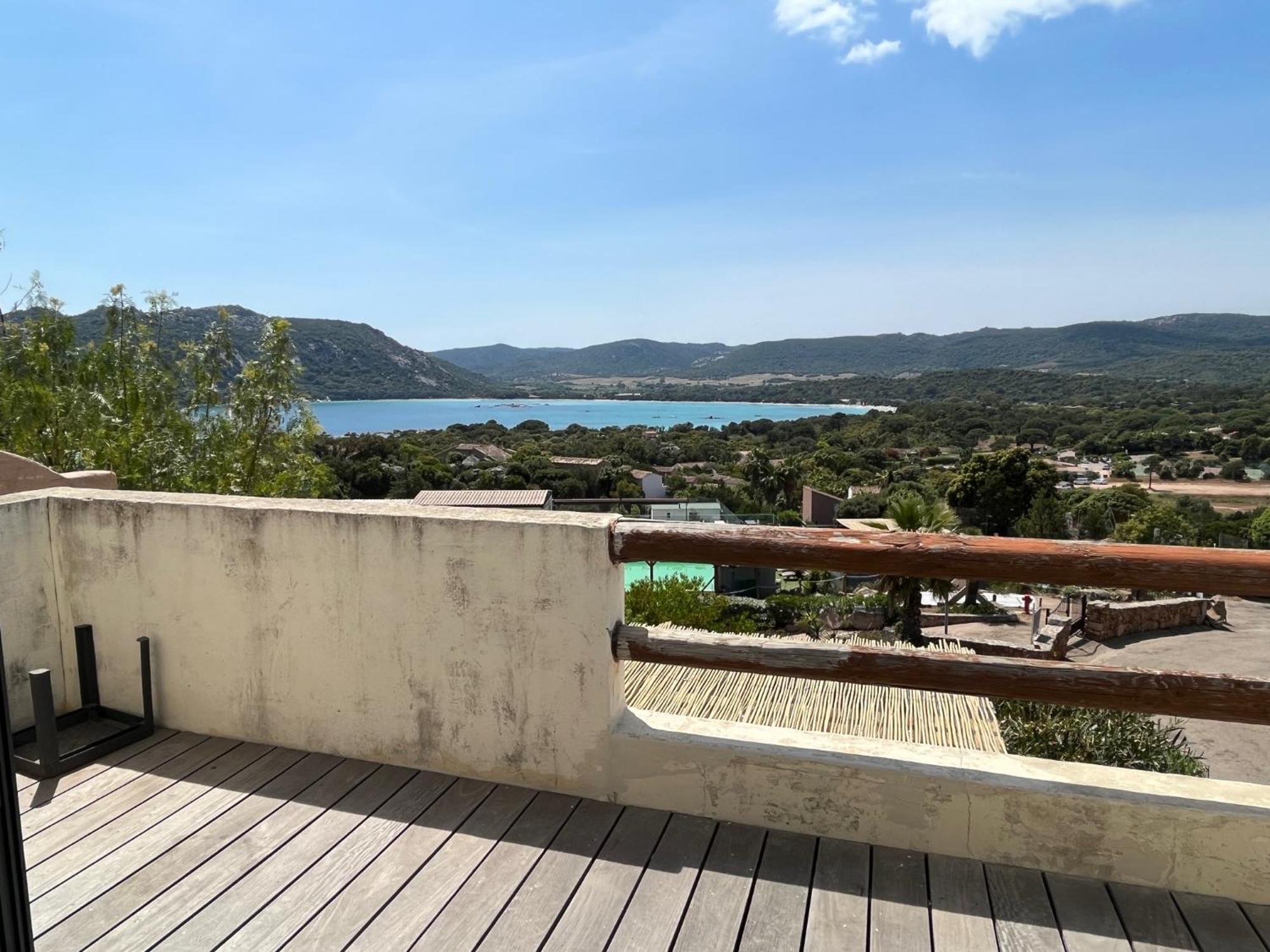 Villa Vue Mer A Santa Giulia 维琪奥港 外观 照片